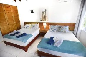 Apartment Close to the Beach + Pool - Image 4