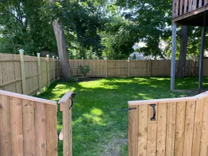 Beautiful Three Bedroom - Image 4