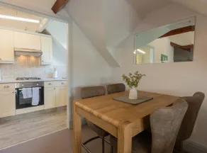 Stonyhurst Spacious apartment, great location. - Image 4