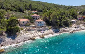 Mediterranean vacation home - Image 2