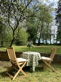 Large charming home - Image 3