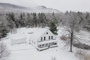 The Adams Farmhouse - Cozy, Country Gem! - Image 2