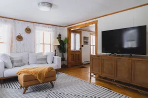 The Adams Farmhouse - Cozy, Country Gem! - Image 4
