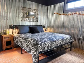 Algiers Point king loft - walk to ferry & river - Image 3