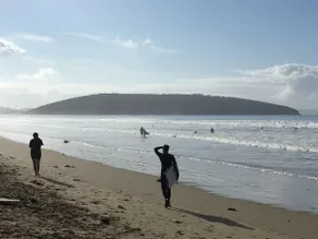 Private retreat 100m shops/eateries, 33 min Hobart - Image 3