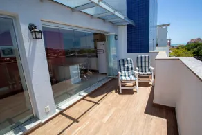 Duplex penthouse in Jurerê Internacional - Image 2