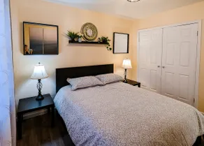 *Spacious & comfy 3/2 duplex, pets allowed (fee) - Image 3