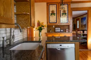 Hyde Park Village Home near STOWE -- 4BR bedroom - Image 4