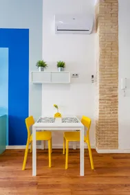Super loft, unbeatable downtown location, WiFi - Image 4