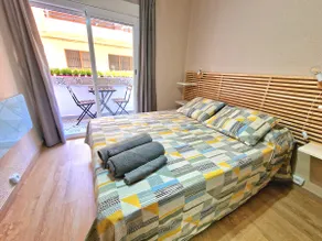 Valencia Puerto and Playa 5 minutes to the metro. A/C, Wi-Fi, LED TV - Image 4