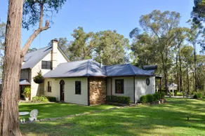 ”Moonlight Ridge” Hawkesbury Guesthouse - Image 2