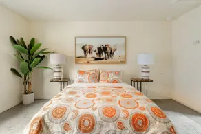 Upper 3BR Duplex | Buckman | Loft Bedroom - Image 2