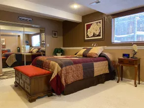 Clean and Spacious in Great Location-Private Entry - Image 2