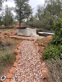 RedRock Crossing Cottage; Walk to Creek; Hot tub! - Image 3