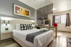 C - Centrally-located Private Loft - Alegría Housing - Image 2