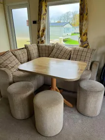 Stunning, contemporary 3-bedroom caravan - Image 4