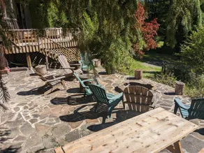 Gorgeous Mountain Views, 4 Acre Retreat, Hot Tub - Image 3