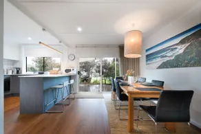 COAST NEST | Relaxing Beach Retreat | Ideal for Couples | Pet Friendly  - Image 2