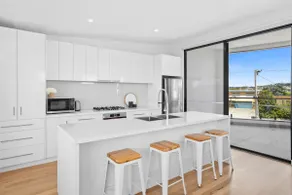 Seaside Style - Modern Coastal Retreat with Ocean Views - Image 4