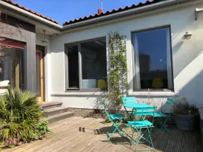 Beach house, sea views, garden, 100m from beach - Image 2