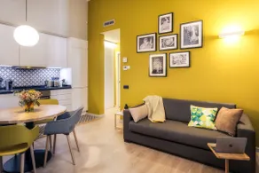 Romantic & Colorful Apartment with a Top Terrace - Image 4