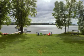 Smukke Four Season Northern Wisconsin Lakeshore Chalet - Image 4