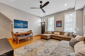 Bold Ukrainian Village 2 Bedroom w/Garage Parking - Image 2