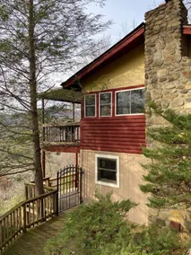 Cabin in the Clouds - Image 5