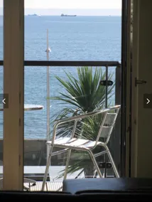 Unique Luxury Seaside Apartment on Swansea Bay - Image 2