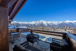 Grimpeur luxury duplex, Spa Access, in front of th - Image 4