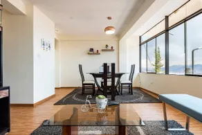Elegant apartment 2BR queen size bed - Image 3