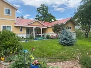 The Holiday House - Image 3