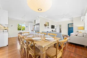 Maisie's River House - Image 3