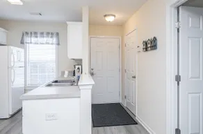 Quiet Home on Dead End Block - Image 5