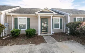Quiet Home on Dead End Block - Image 3