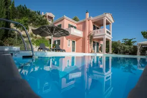 Private, pool, sunsets, beaches, amenities - Eleni - Image 2