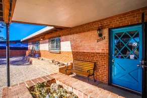 Dreamy Artistic Mid-Century Retreat with Pool! - Image 4