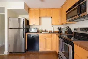 2BR/1BA - Buckman District - Steps to Bars - Image 5