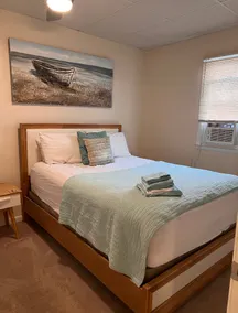 Awesome Cozy Beach Getaway - NEW: A-C units & Sofa - Image 5
