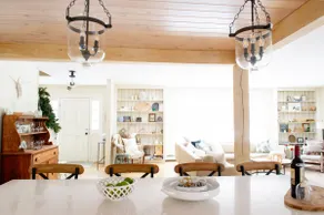*NEWLY RENOVATED* Road-trippers Oasis - 3min walk to Grafton Inn & Tavern - Image 5