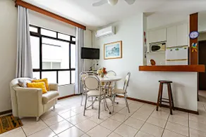 1 Bedroom Apartment 150m from the Beach (front) - Image 2