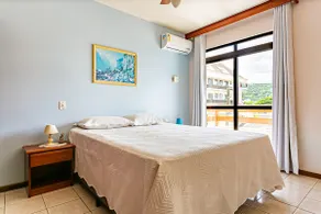 1 Bedroom Apartment 150m from the Beach (front) - Image 3
