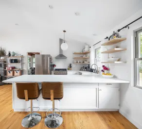 Fantastiskt Saugerties Home med Cabana! HIITS! - Image 2