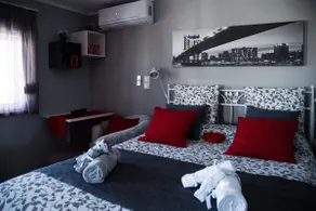 Romeo & Juliet -Modern & Stylish Apartment With City View in Egaleo-Athens - Image 2