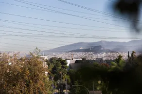 Romeo & Juliet -Modern & Stylish Apartment With City View in Egaleo-Athens - Image 3