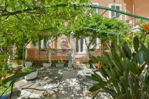 Minucciola Apartment with garden private parking swimming pool - Image 5