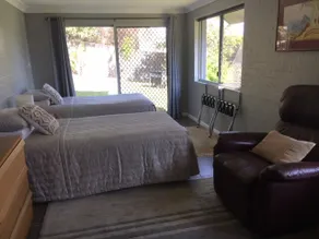 Apartamento con jardín que admite mascotas en la hermosa playa de Valla - Image 3