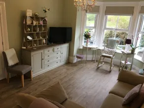 West View, Lakeside, delightful - with Hot Tub - Image 3