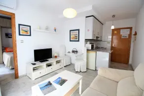 Cosy apartment in the old town at 2 min from beach - Image 4