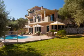 Ιnspiring villa w/private pool, panoramic views - Image 2